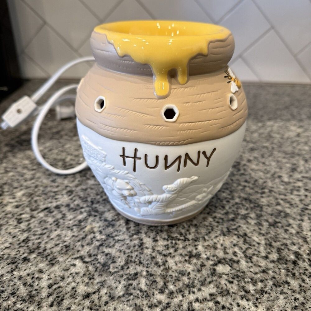 Disney Scentsy Winnie the Pooh Hunny Pot Wax Warmer Retired - Picture 4 of 9